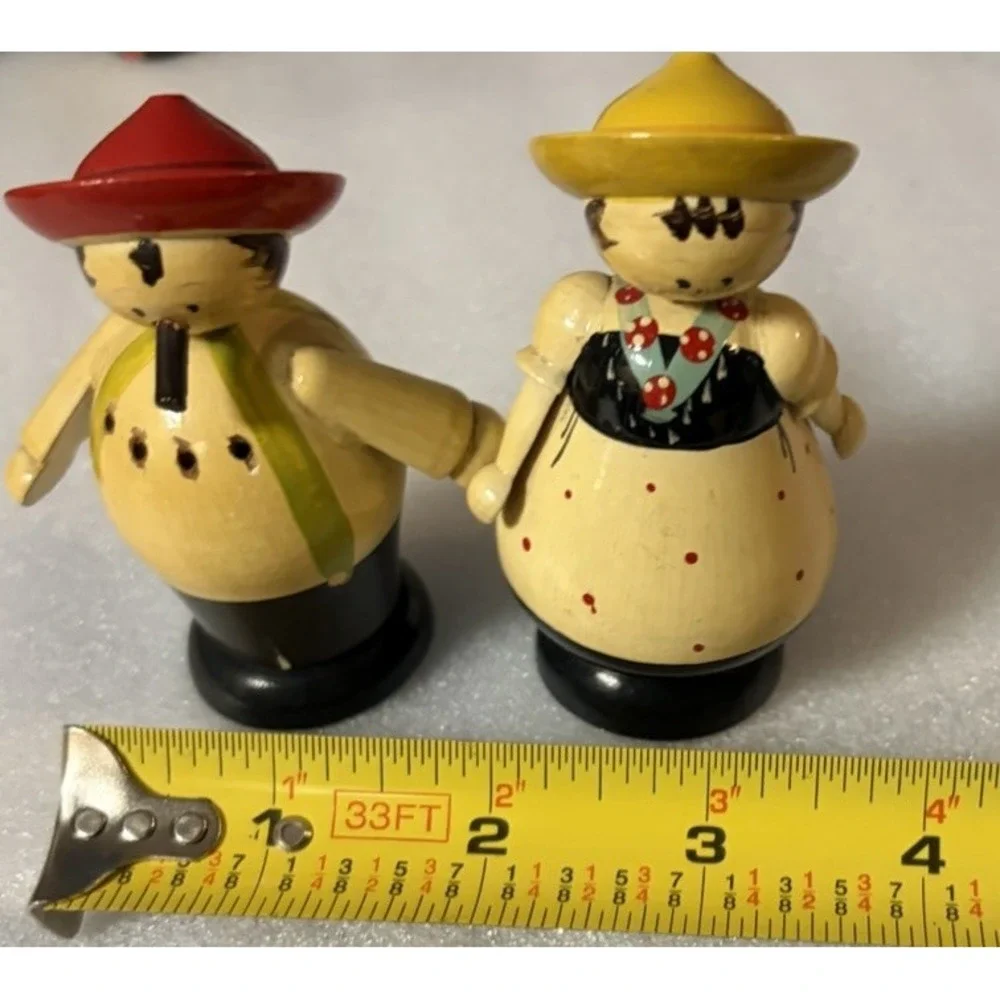 Vintage Wooden Salt Pepper Shakers Mexican Couple Sombrero Hand Painted MCM